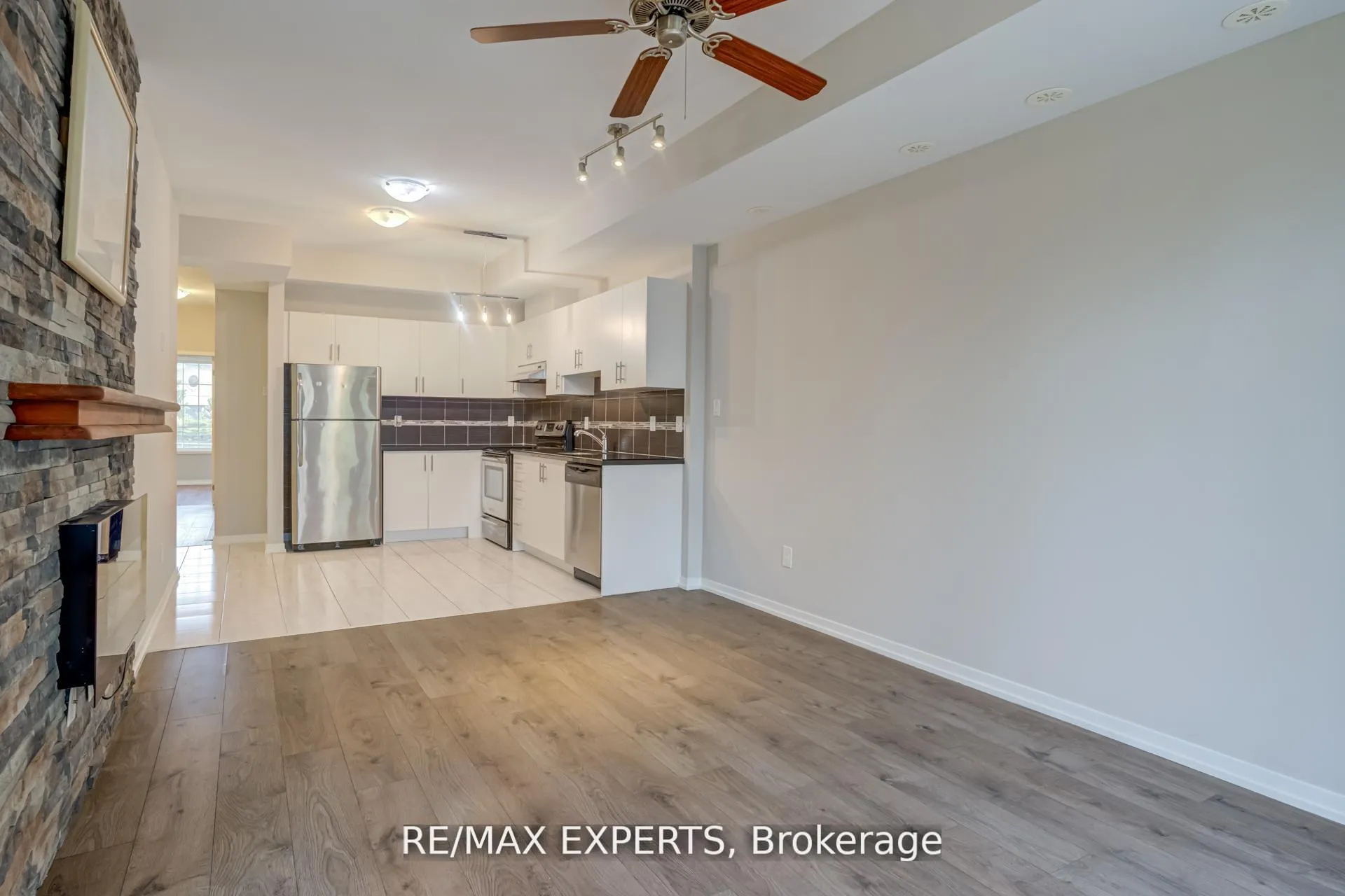 Photo 14 of Unit D07, 26 Bruce Street, Vaughan, East Woodbridge — HOMEH