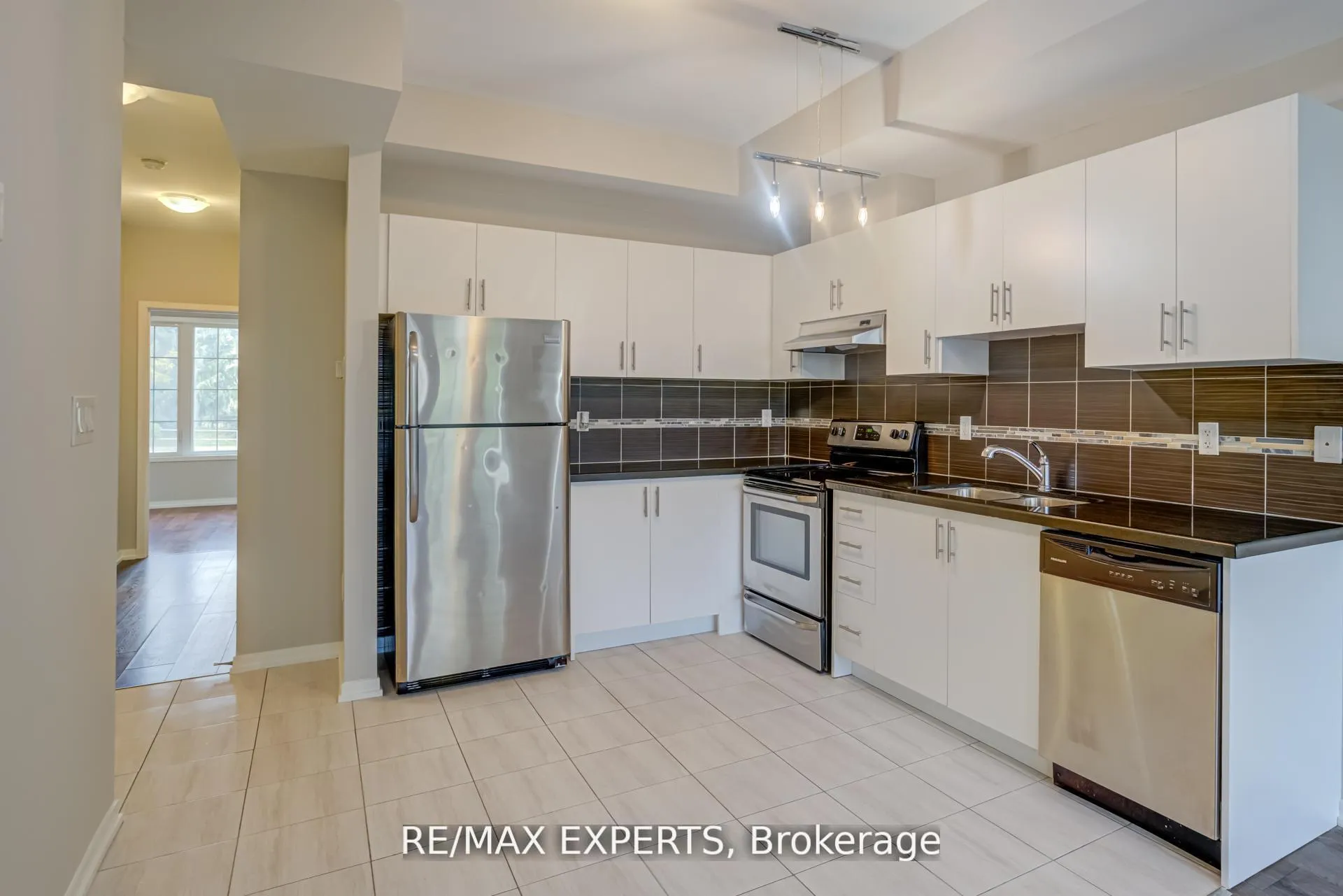 Photo 17 of Unit D07, 26 Bruce Street, Vaughan, East Woodbridge — HOMEH