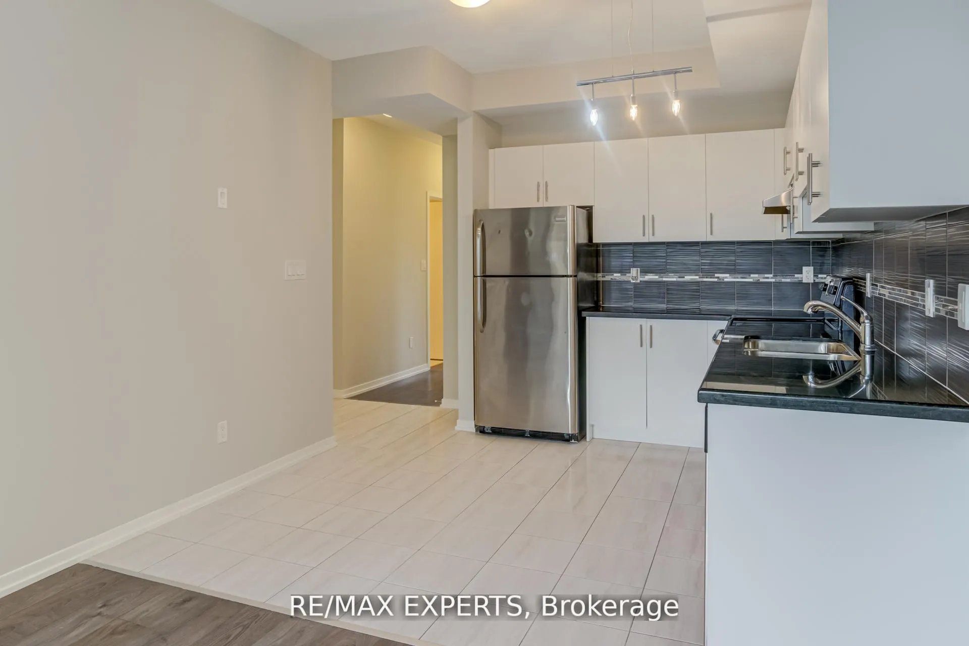 Photo 19 of Unit D07, 26 Bruce Street, Vaughan, East Woodbridge — HOMEH