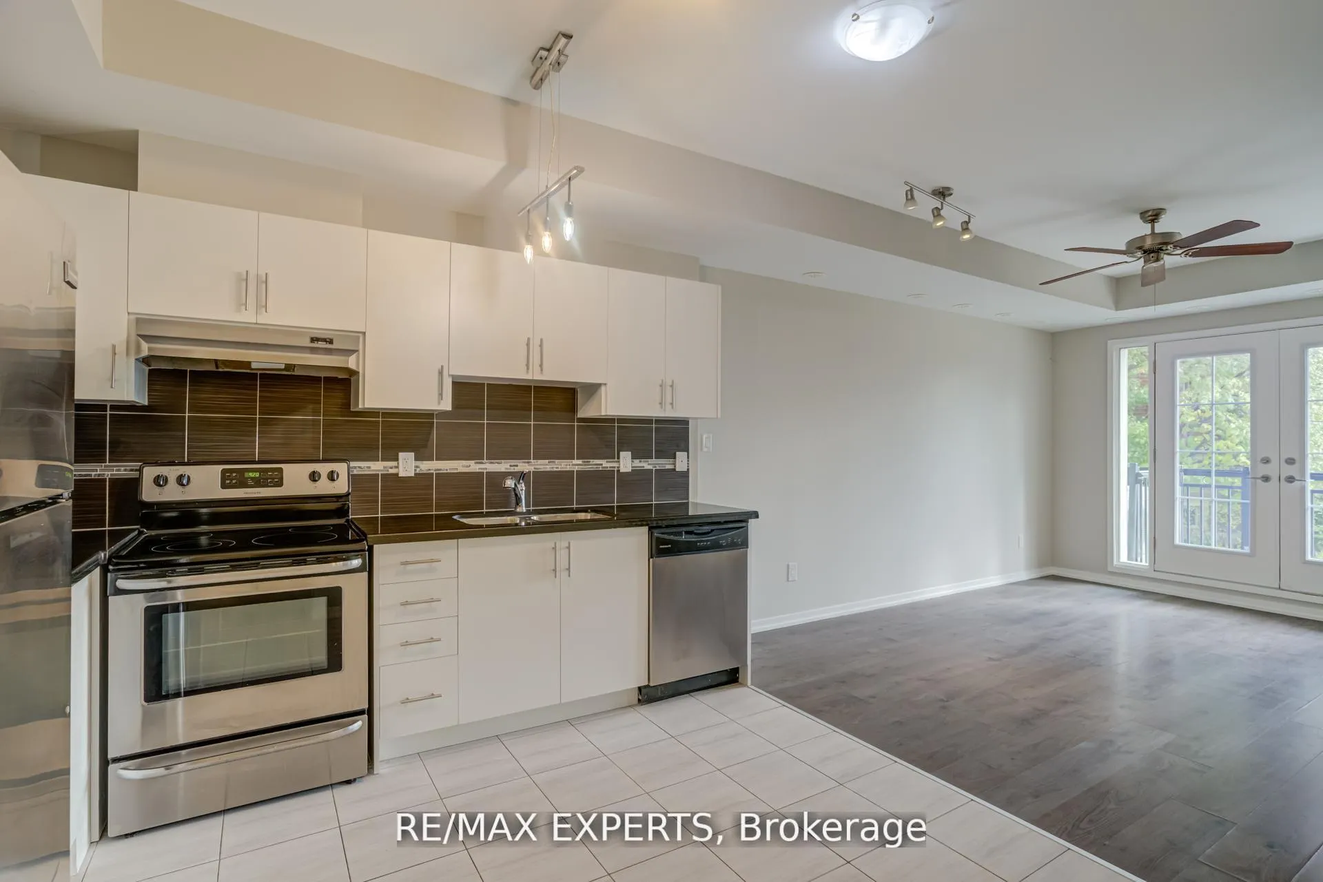 Photo 20 of Unit D07, 26 Bruce Street, Vaughan, East Woodbridge — HOMEH