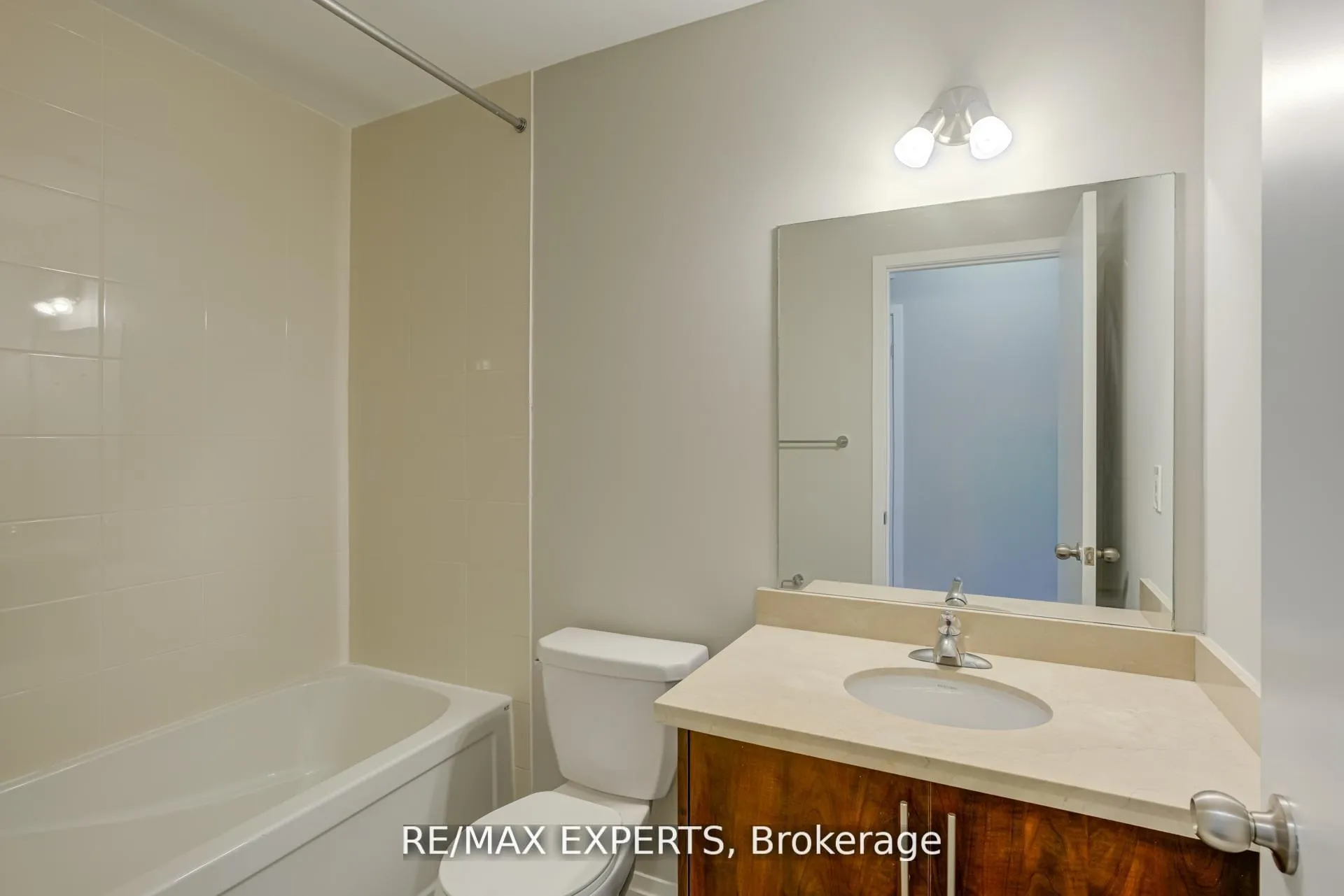 Photo 31 of Unit D07, 26 Bruce Street, Vaughan, East Woodbridge — HOMEH