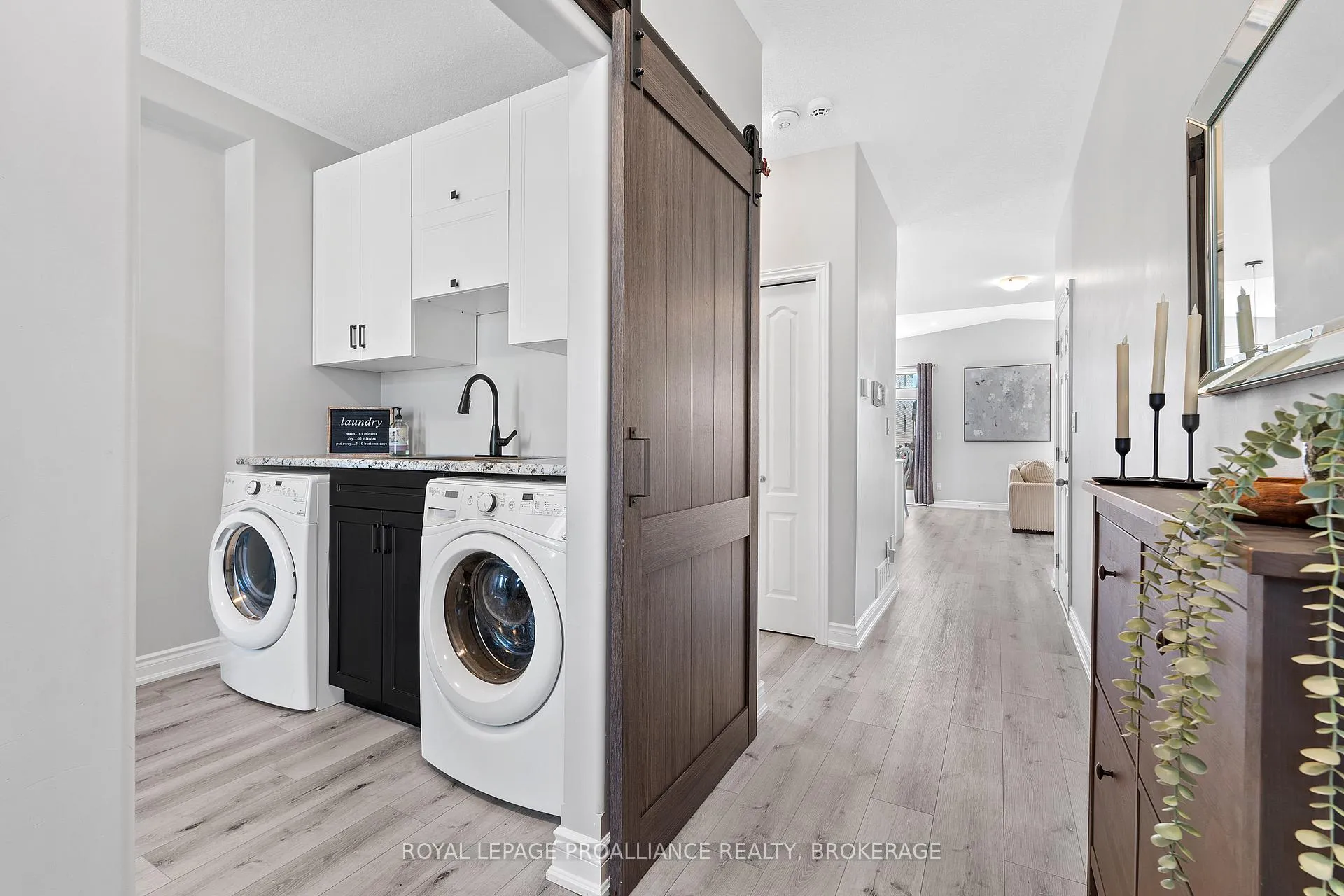 Photo 5 of 1556 Albany Drive, Kingston, City Northwest — HOMEH