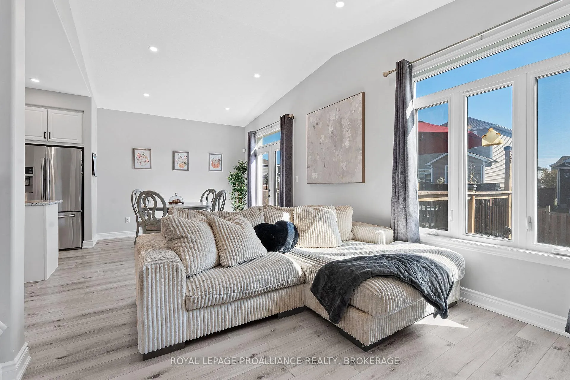 Photo 9 of 1556 Albany Drive, Kingston, City Northwest — HOMEH