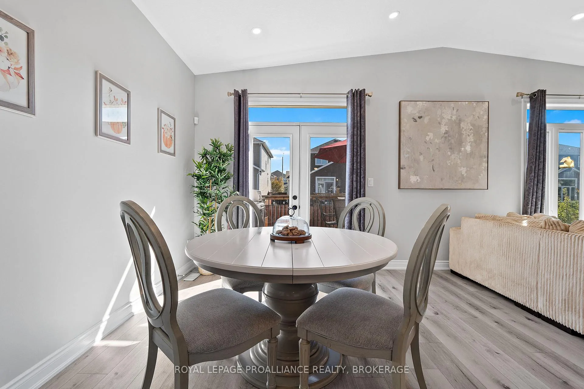 Photo 12 of 1556 Albany Drive, Kingston, City Northwest — HOMEH