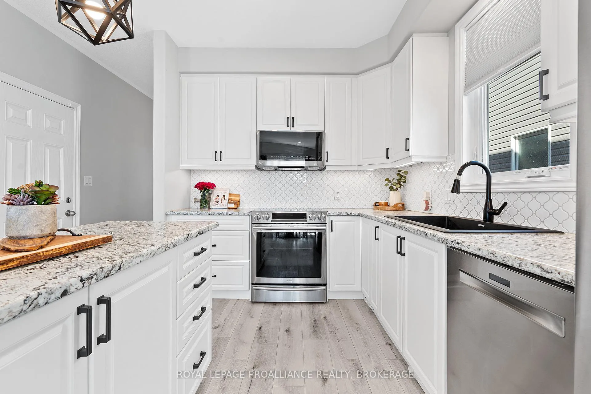 Photo 16 of 1556 Albany Drive, Kingston, City Northwest — HOMEH