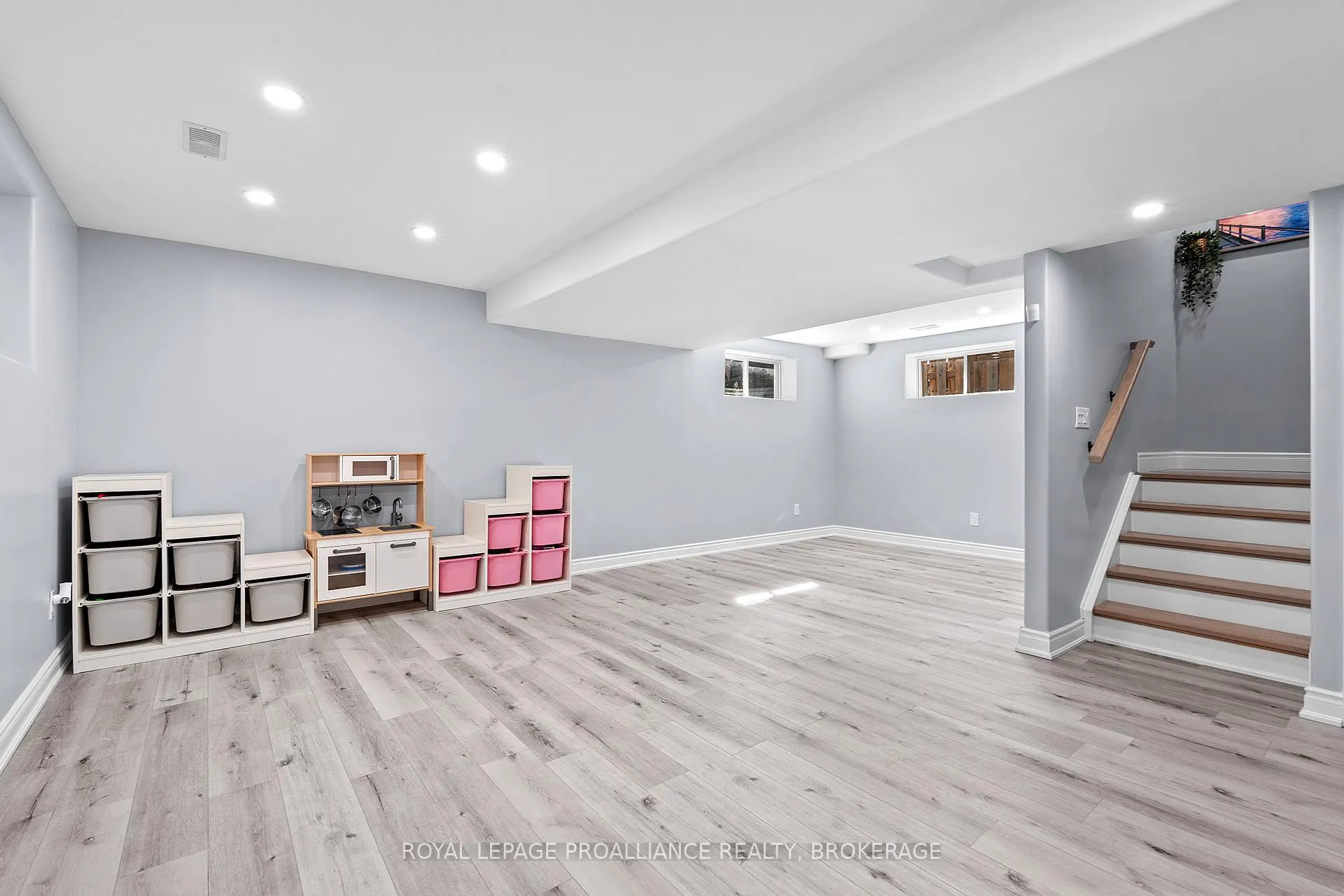 Photo 34 of 1556 Albany Drive, Kingston, City Northwest — HOMEH