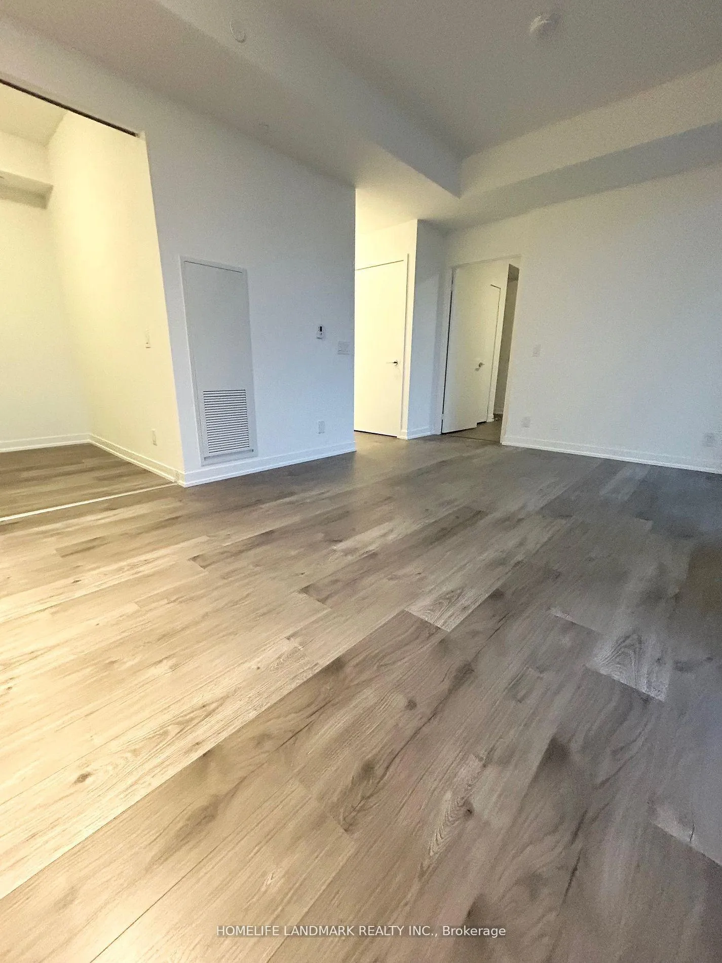 Photo 4 of Unit 801, 285 Dufferin Street, Toronto, South Parkdale — HOMEH