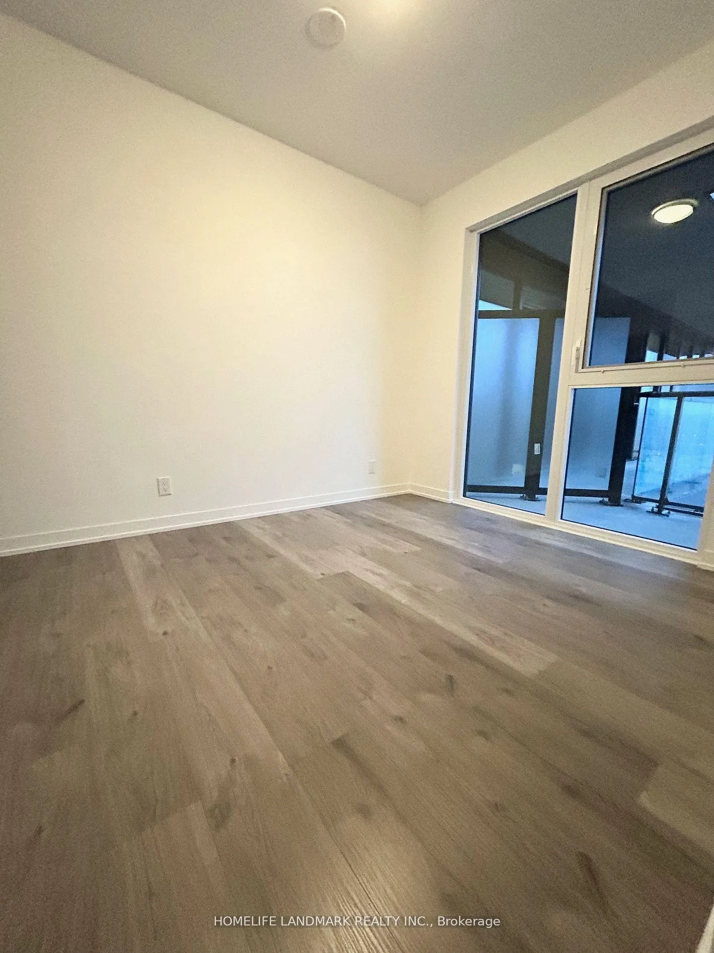 Photo 5 of Unit 801, 285 Dufferin Street, Toronto, South Parkdale — HOMEH