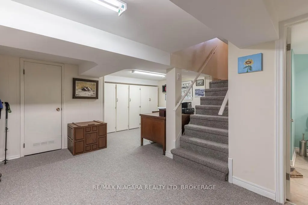 Photo 18 of 2 Gardiner Place, St. Catharines, Downtown — HOMEH