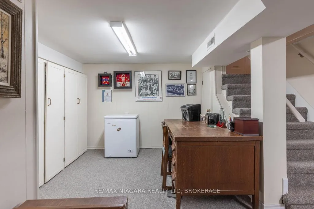 Photo 19 of 2 Gardiner Place, St. Catharines, Downtown — HOMEH