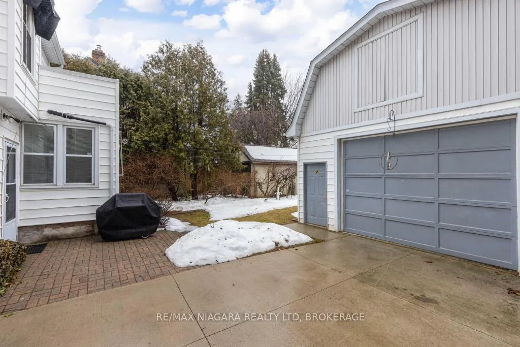 Photo 27 of 2 Gardiner Place, St. Catharines, Downtown — HOMEH