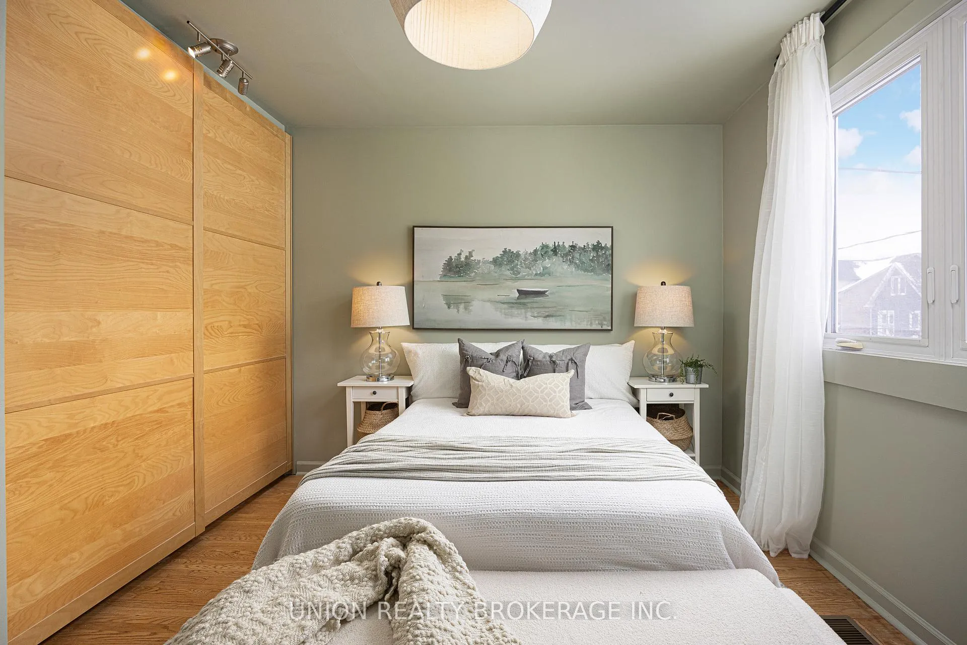 Photo 16 of 37 Bastedo Avenue, Toronto, Woodbine Corridor — HOMEH