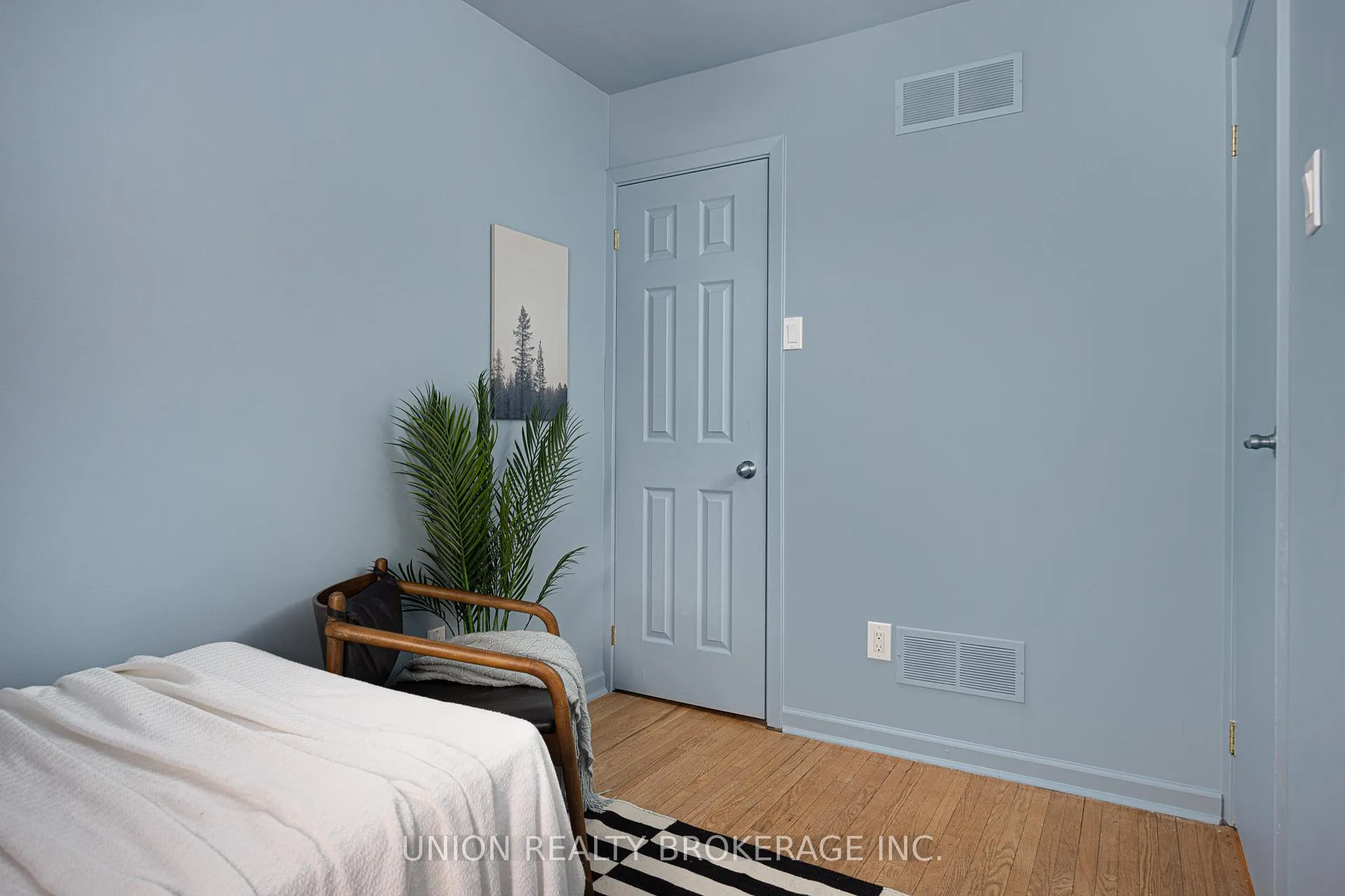 Photo 19 of 37 Bastedo Avenue, Toronto, Woodbine Corridor — HOMEH