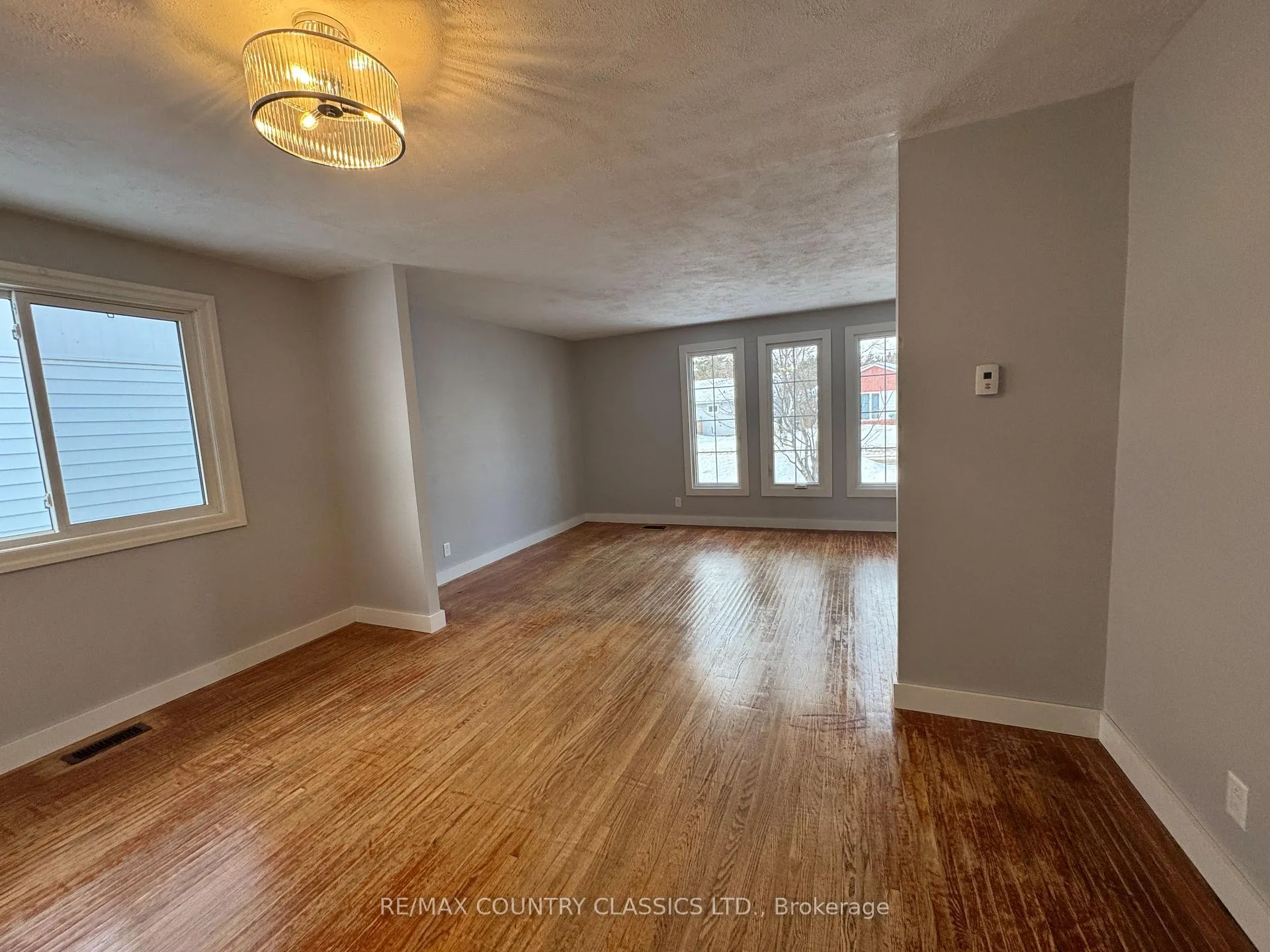 Photo 11 of 29 Hemlock Street, Highlands East, Bicroft Ward — HOMEH