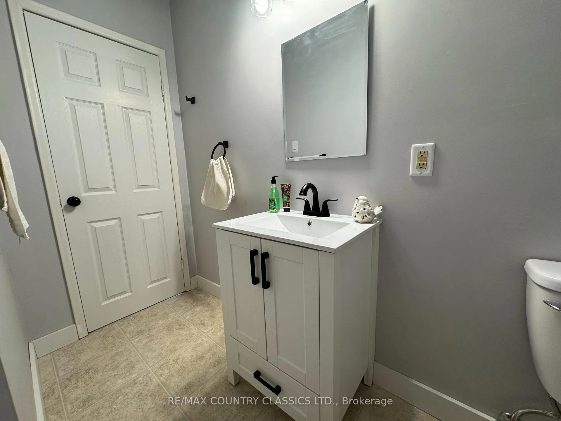 Photo 15 of 29 Hemlock Street, Highlands East, Bicroft Ward — HOMEH