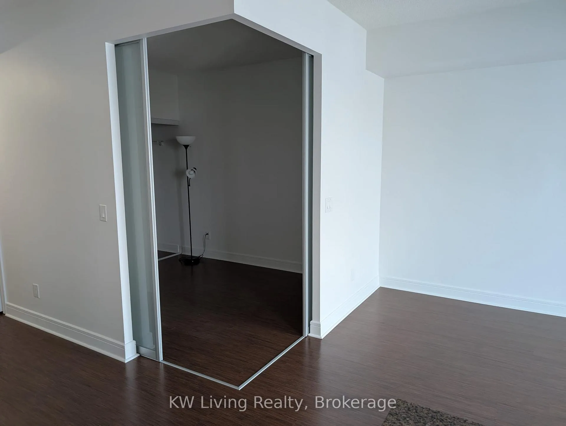 Photo 2 of Unit 809, 35 Brian Peck Crescent, Toronto, Thorncliffe Park — HOMEH