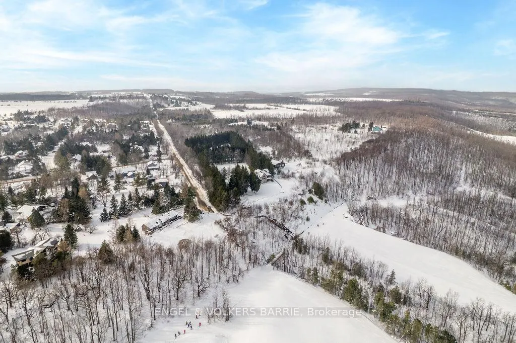 Photo 8 of 129 Maple Lane, Blue Mountains — HOMEH