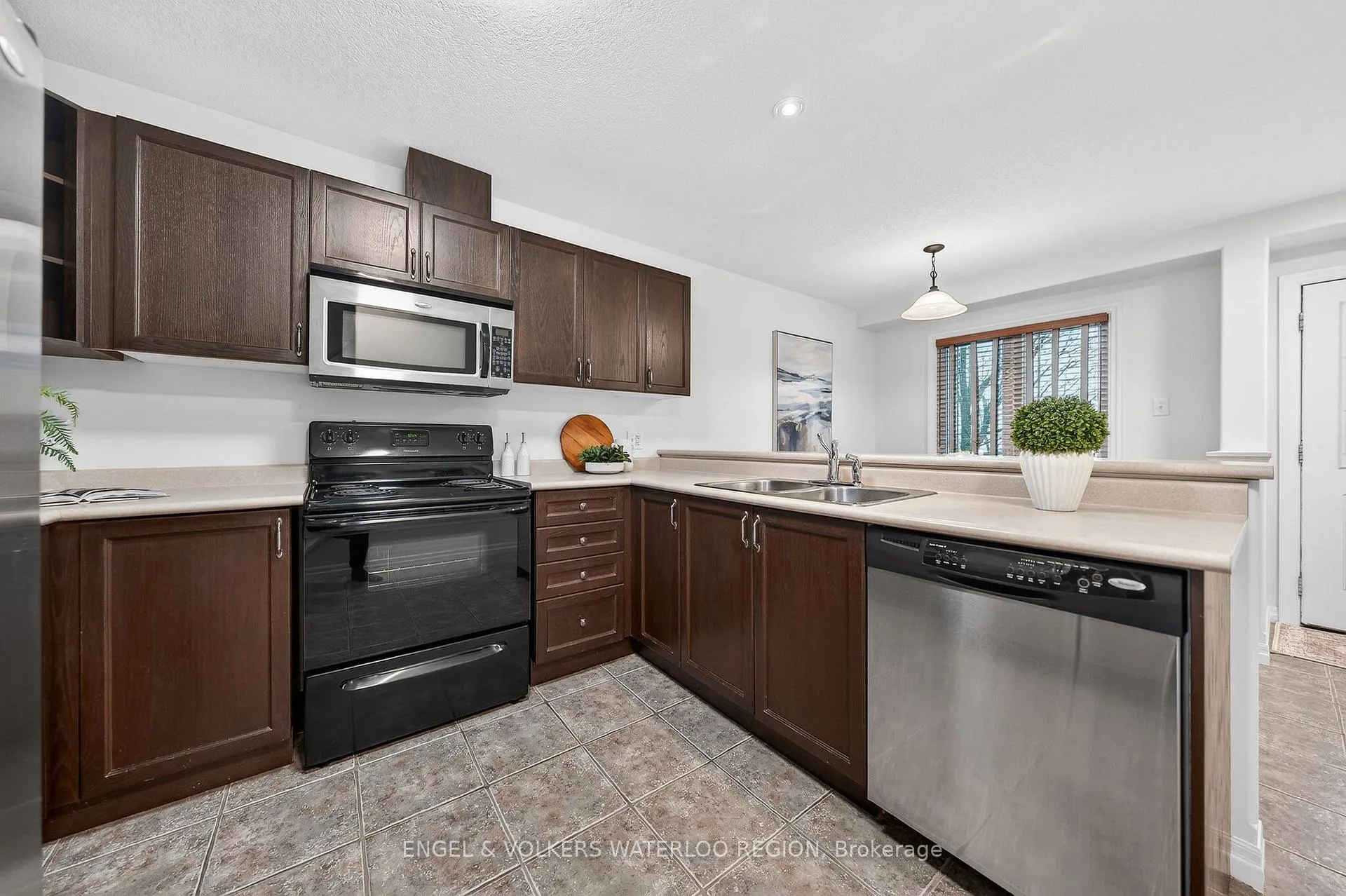 Photo 18 of Unit 49, 535 Windflower Crescent, Kitchener — HOMEH
