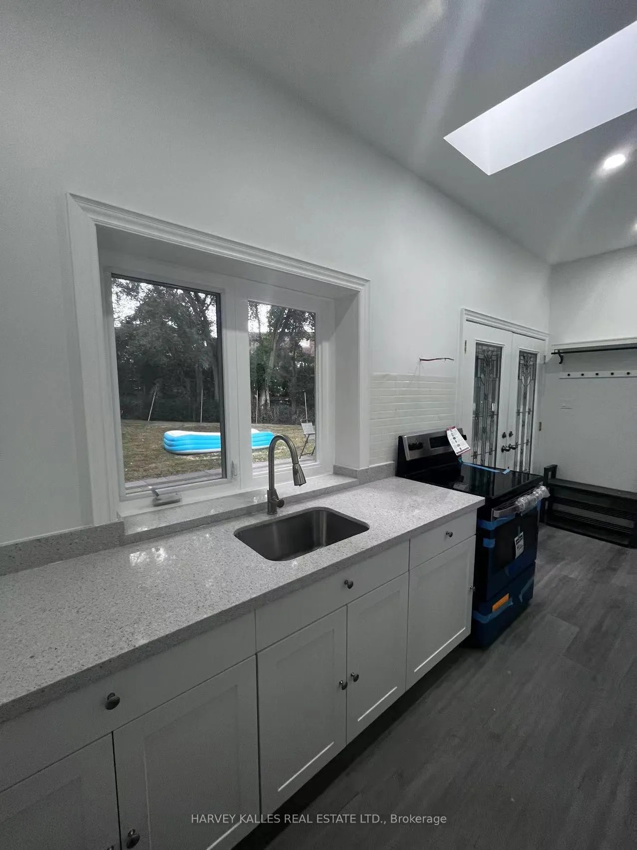 Photo 6 of Unit Rear, 59 Hemingway Crescent, Markham, Unionville — HOMEH