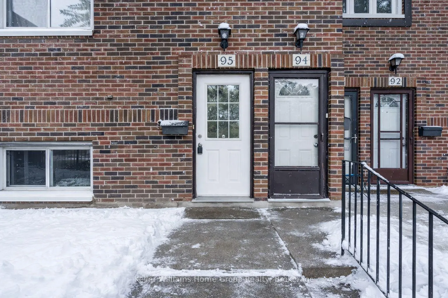 Front of Unit 95, 49 Rhonda Road