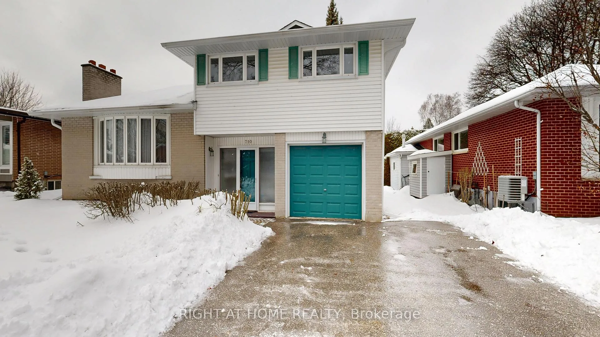 Photo 5 of 710 Oshawa Boulevard N, Oshawa, Centennial — HOMEH