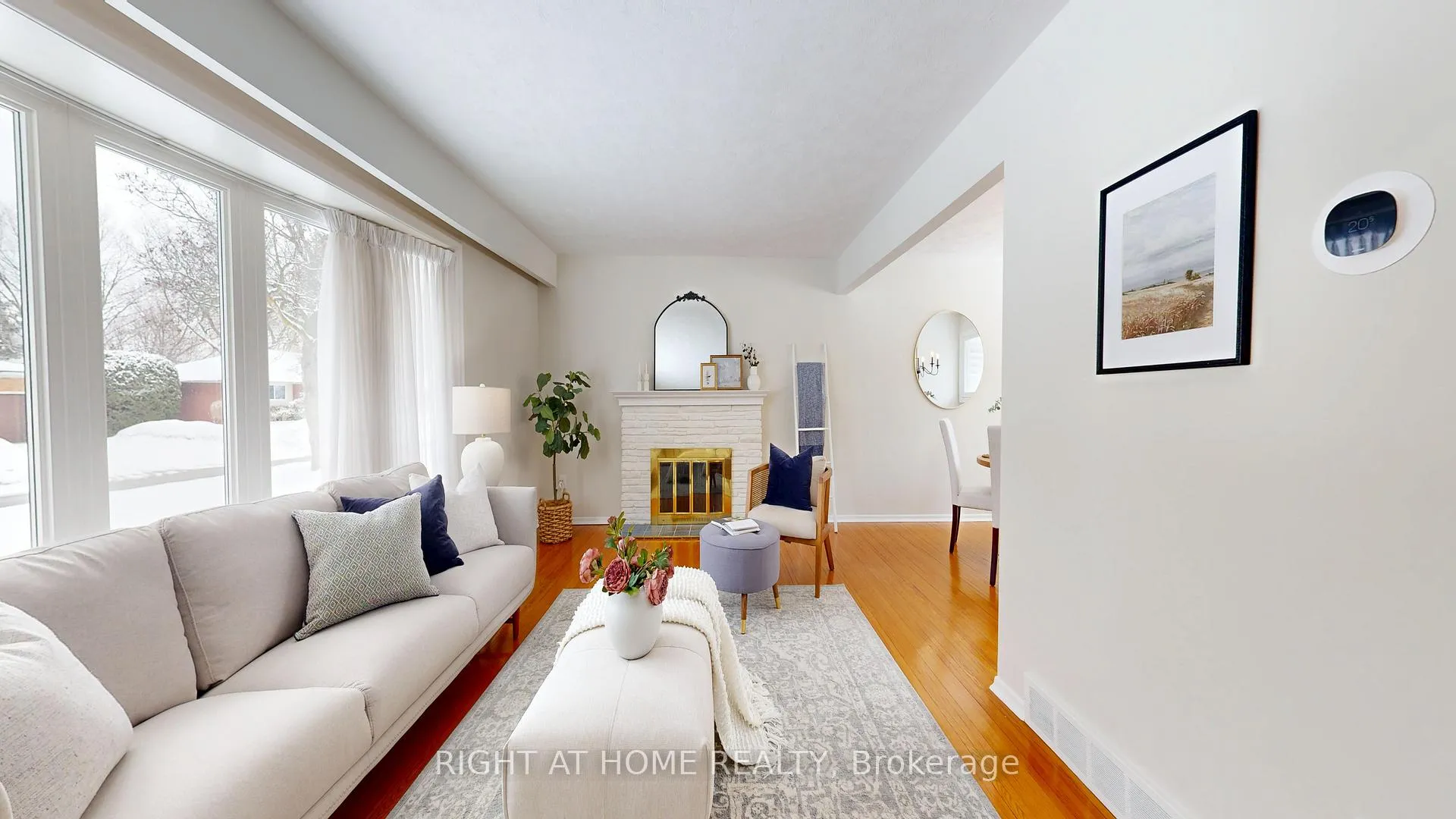 Photo 8 of 710 Oshawa Boulevard N, Oshawa, Centennial — HOMEH