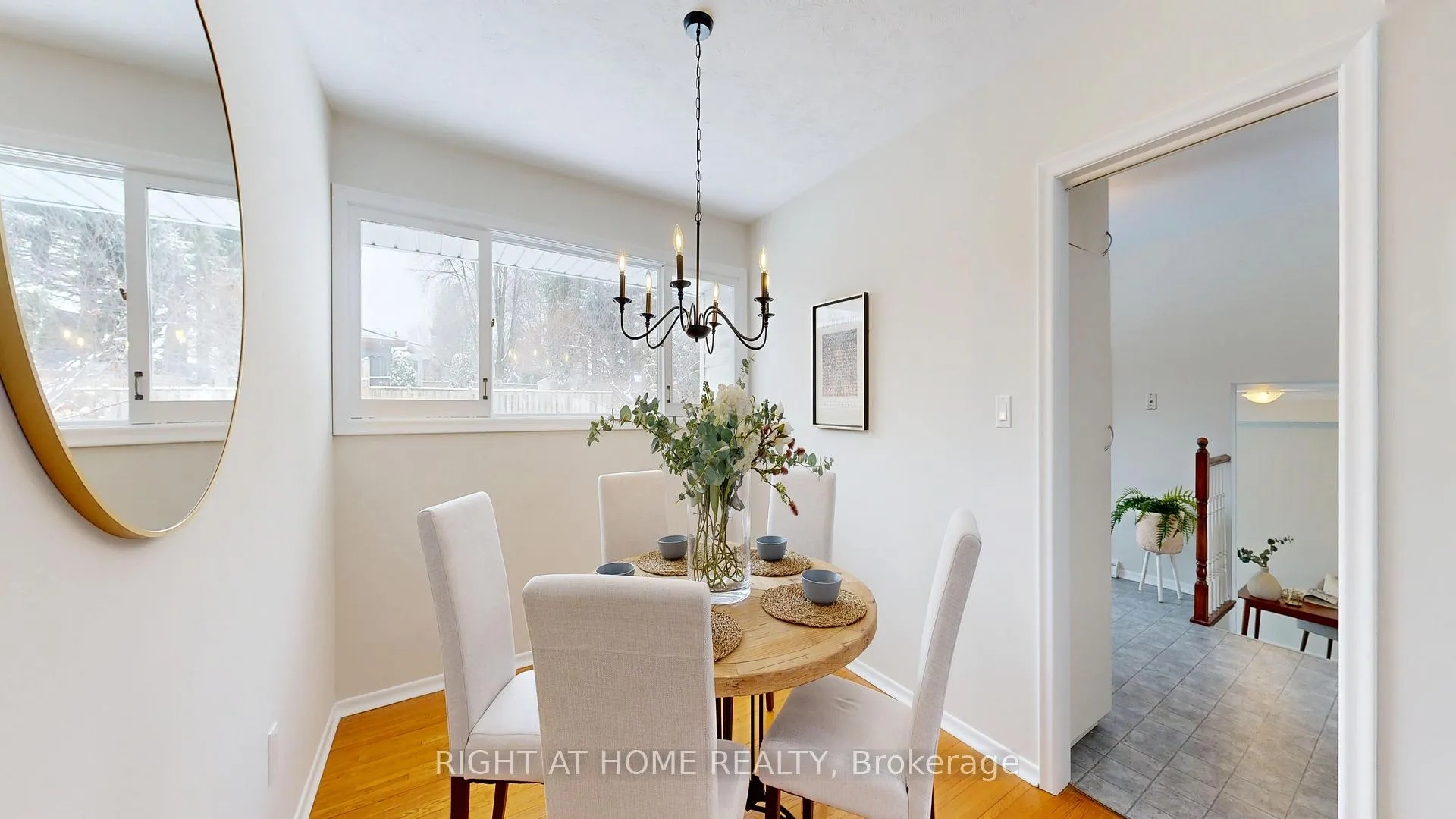 Photo 17 of 710 Oshawa Boulevard N, Oshawa, Centennial — HOMEH