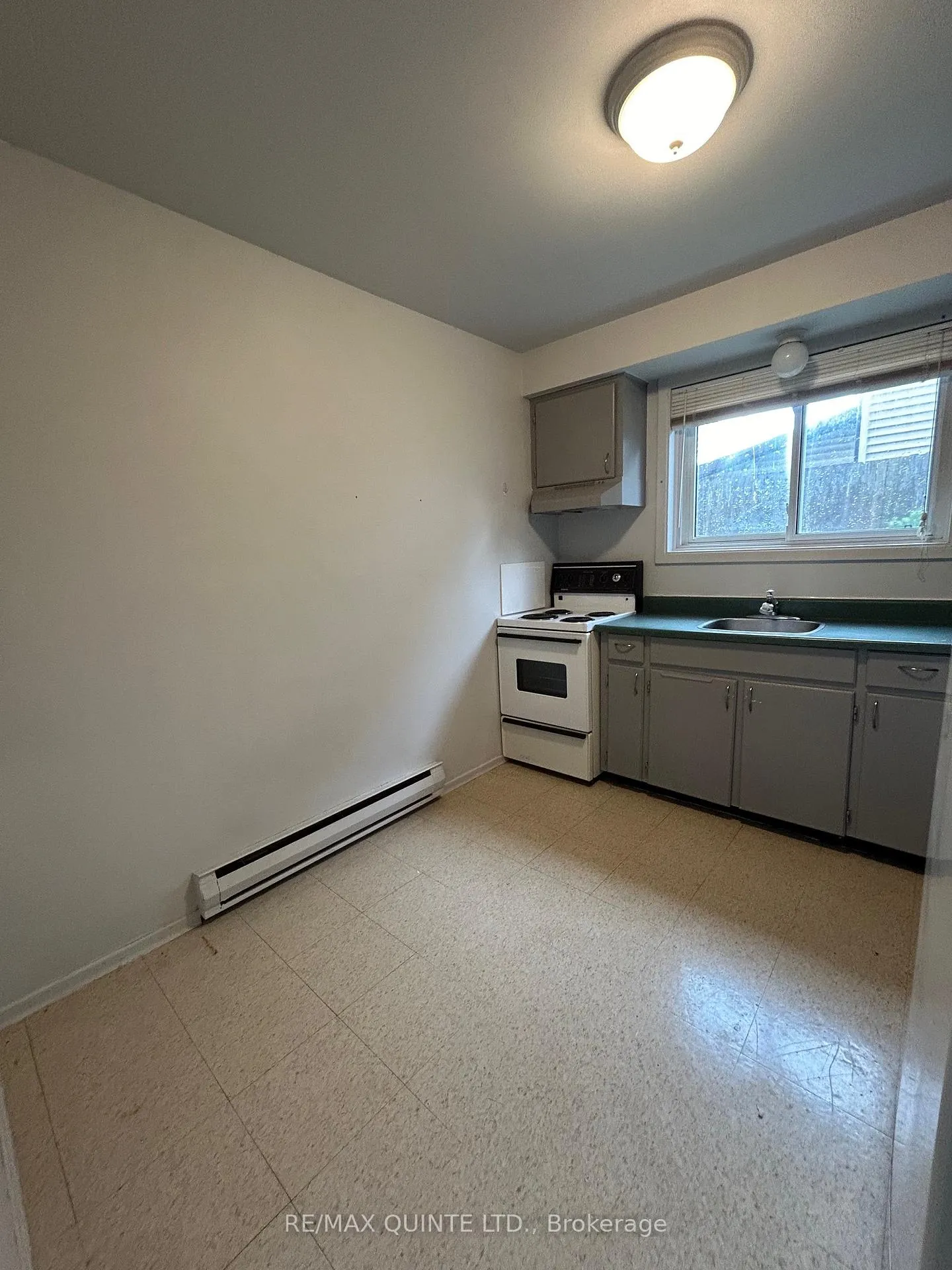 Photo 9 of Unit 1, 29 McNichol Avenue, Quinte West, Trenton Ward — HOMEH