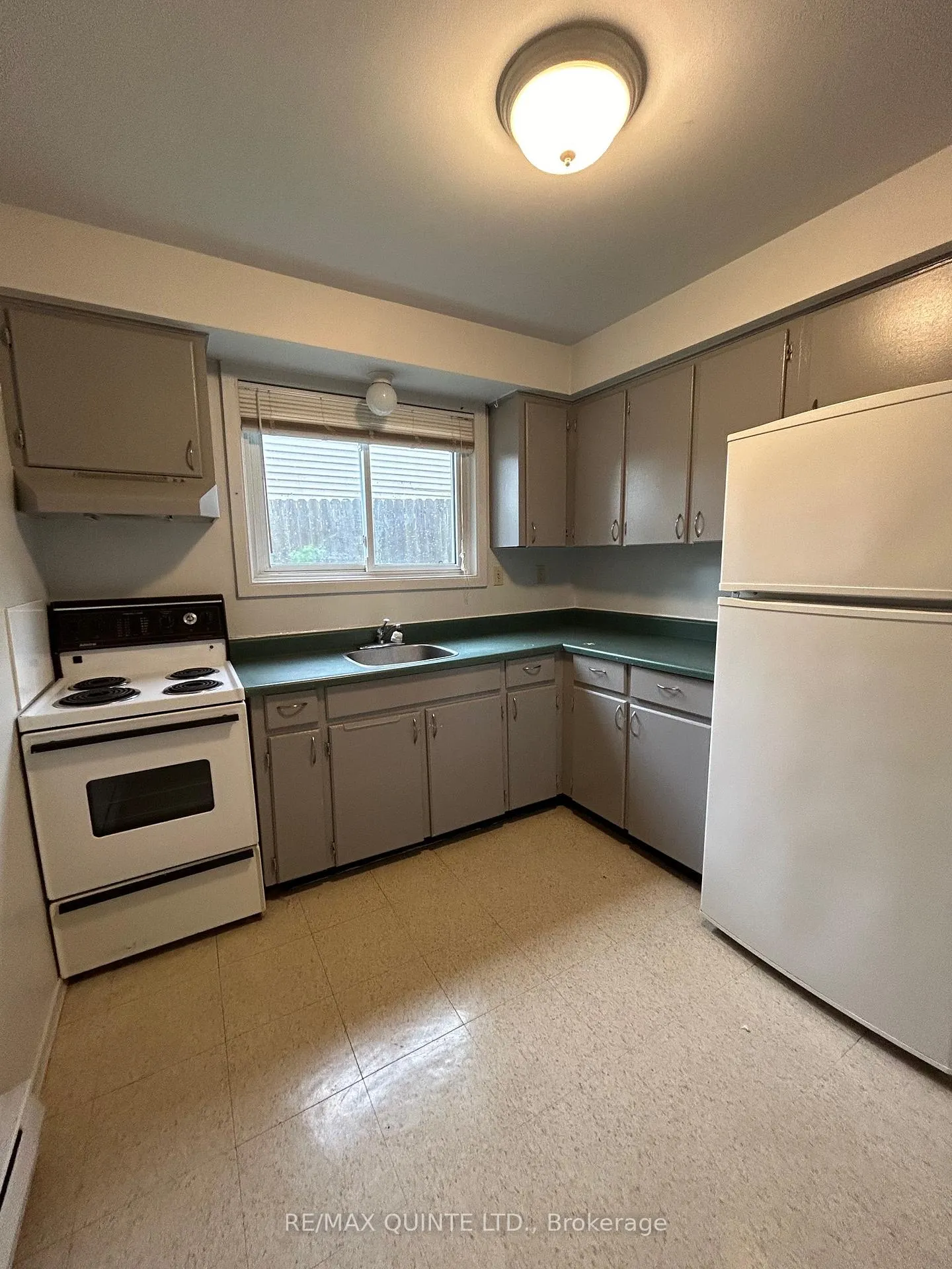 Photo 10 of Unit 1, 29 McNichol Avenue, Quinte West, Trenton Ward — HOMEH