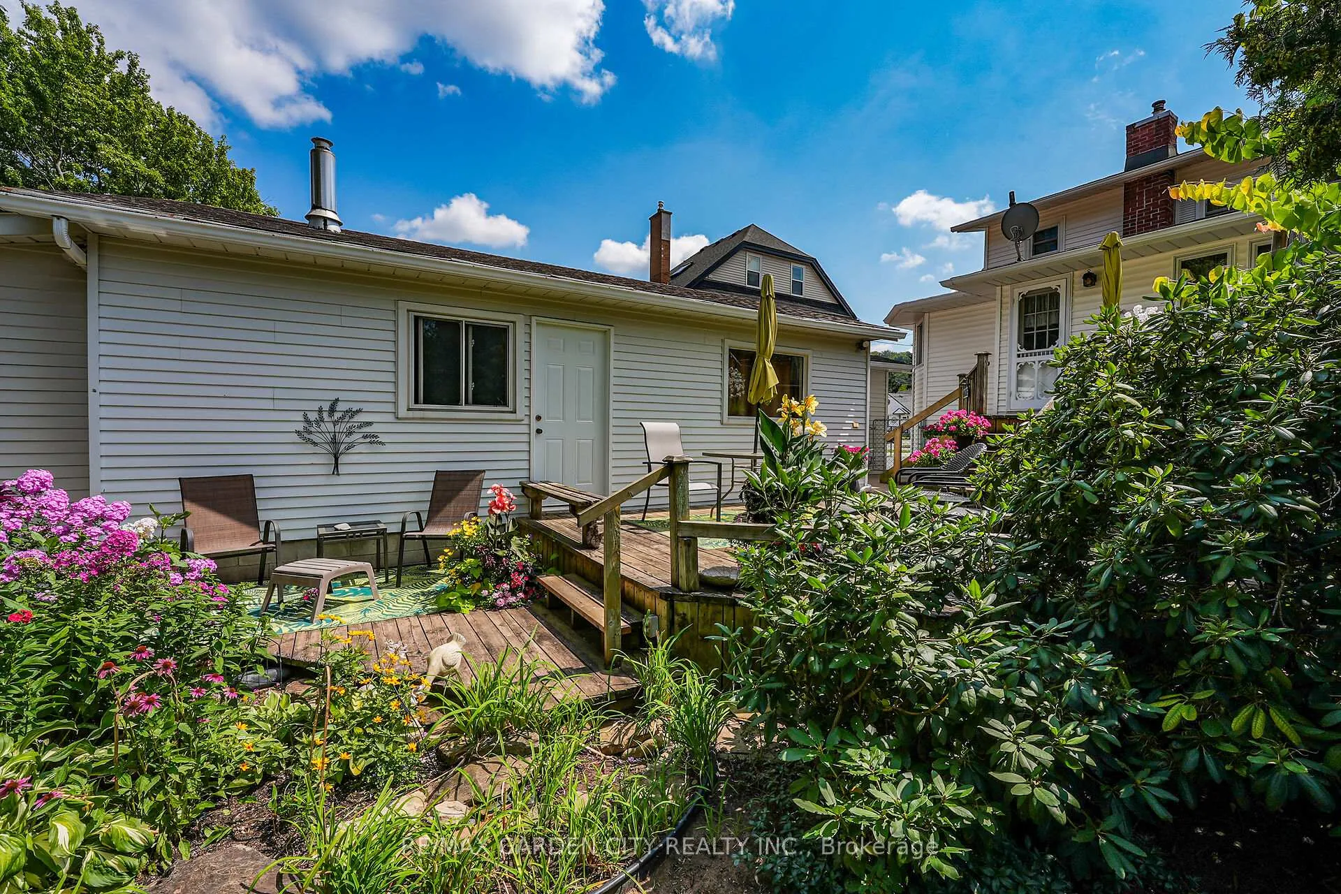 Photo 29 of 110 Livingston Avenue, Grimsby, Grimsby West — HOMEH