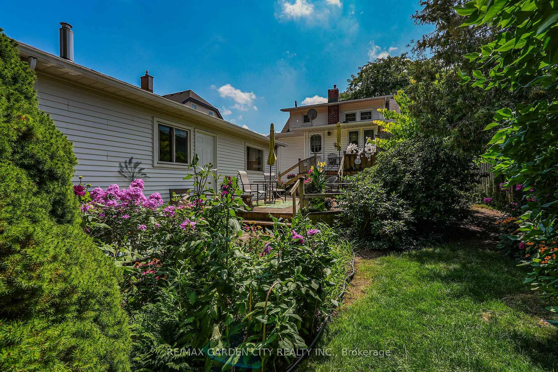 Photo 30 of 110 Livingston Avenue, Grimsby, Grimsby West — HOMEH