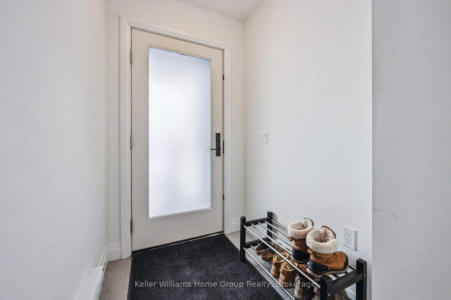 Photo 4 of 4 Duggan Lane, Guelph, Clairfields/Hanlon Business Park — HOMEH