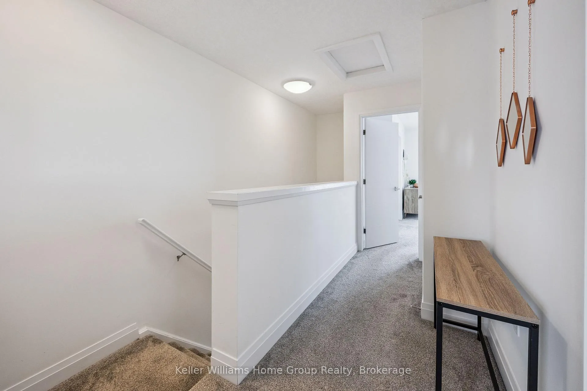 Photo 19 of 4 Duggan Lane, Guelph, Clairfields/Hanlon Business Park — HOMEH