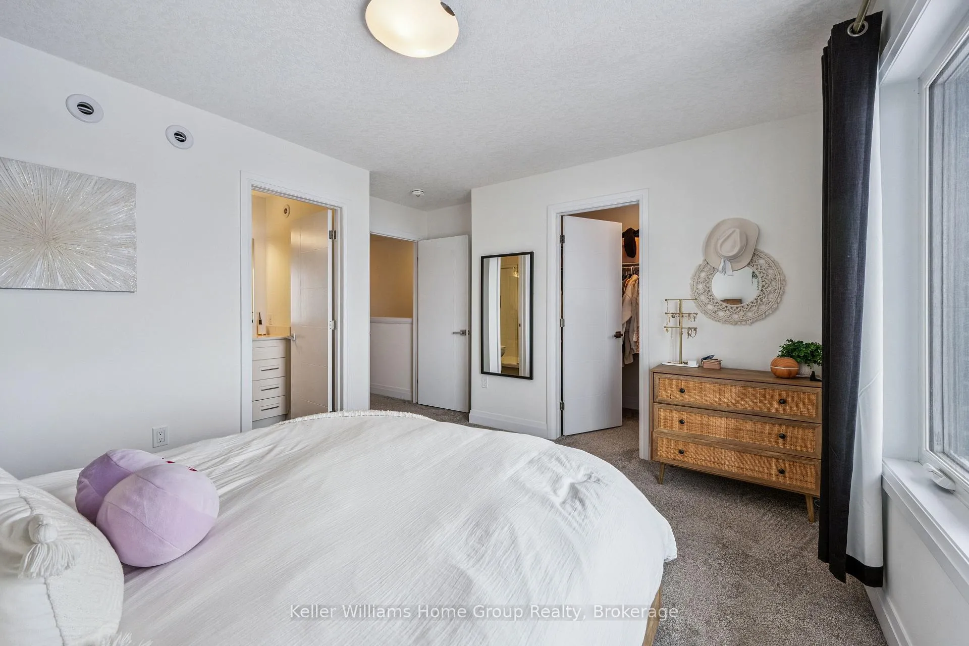 Photo 22 of 4 Duggan Lane, Guelph, Clairfields/Hanlon Business Park — HOMEH