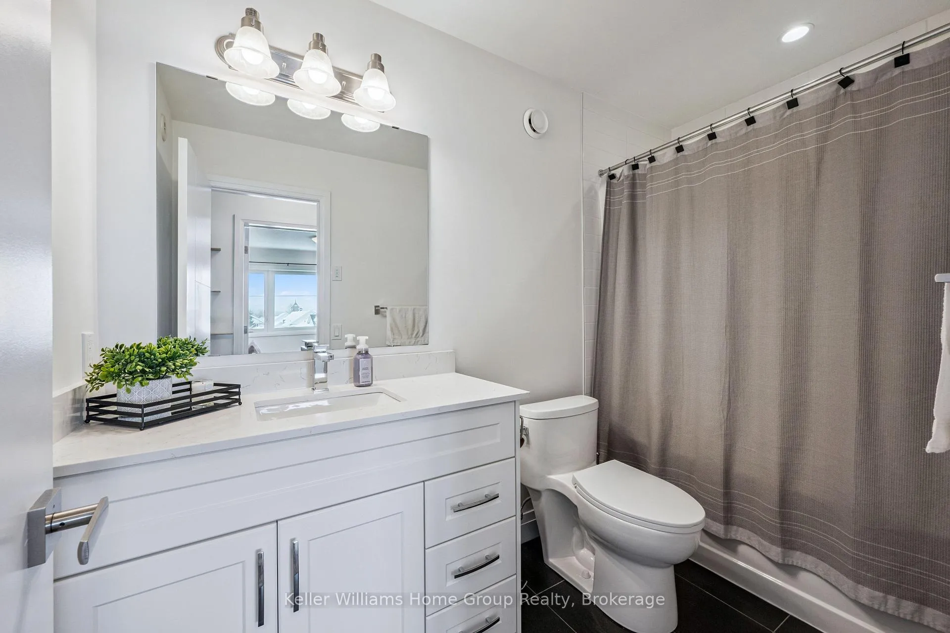 Photo 26 of 4 Duggan Lane, Guelph, Clairfields/Hanlon Business Park — HOMEH