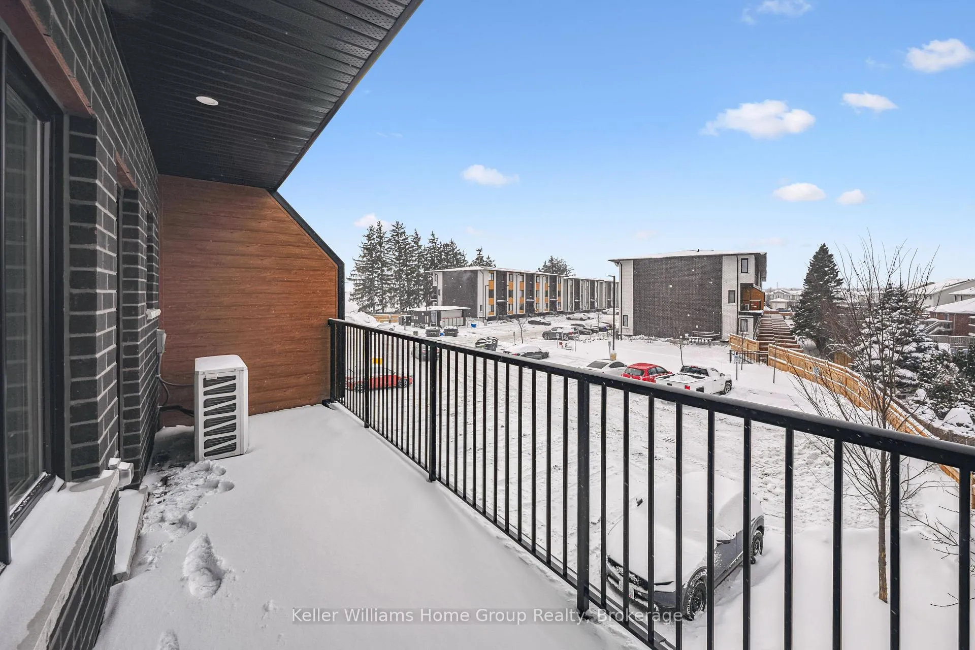 Photo 30 of 4 Duggan Lane, Guelph, Clairfields/Hanlon Business Park — HOMEH