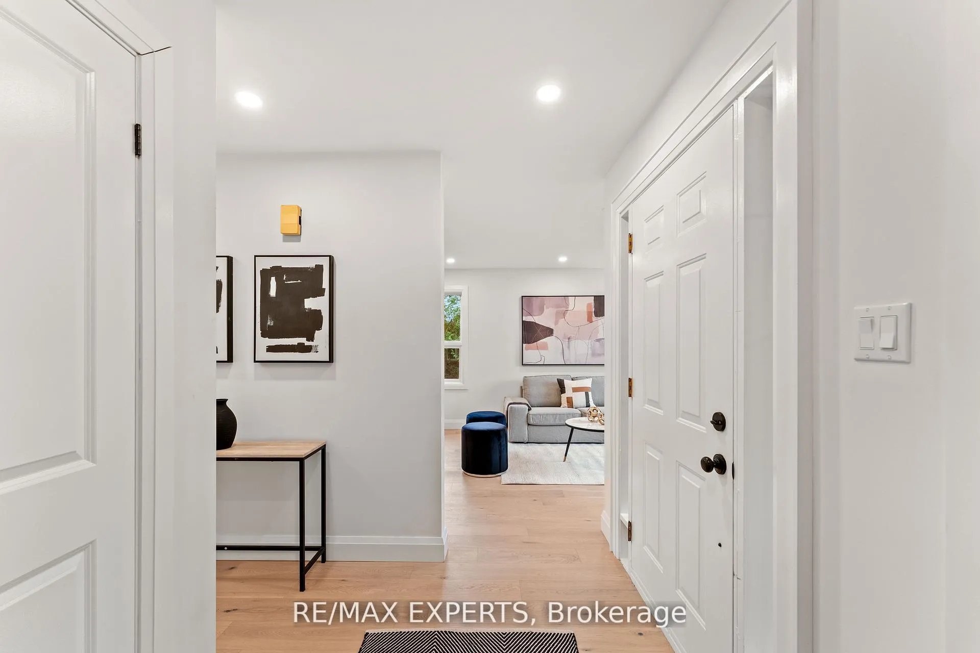 Photo 6 of 353 Walter Drive, Georgina, Keswick South — HOMEH