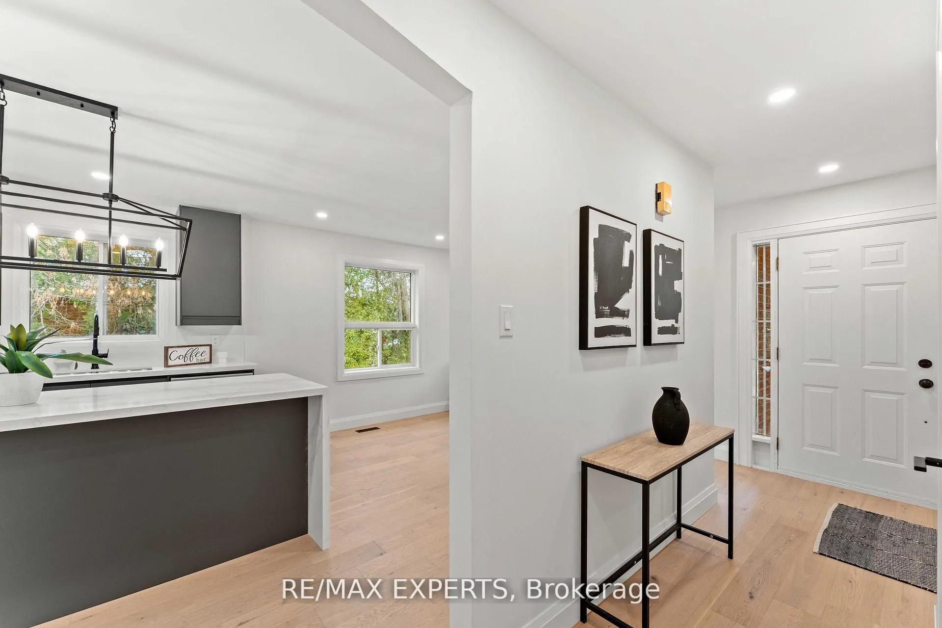 Photo 9 of 353 Walter Drive, Georgina, Keswick South — HOMEH