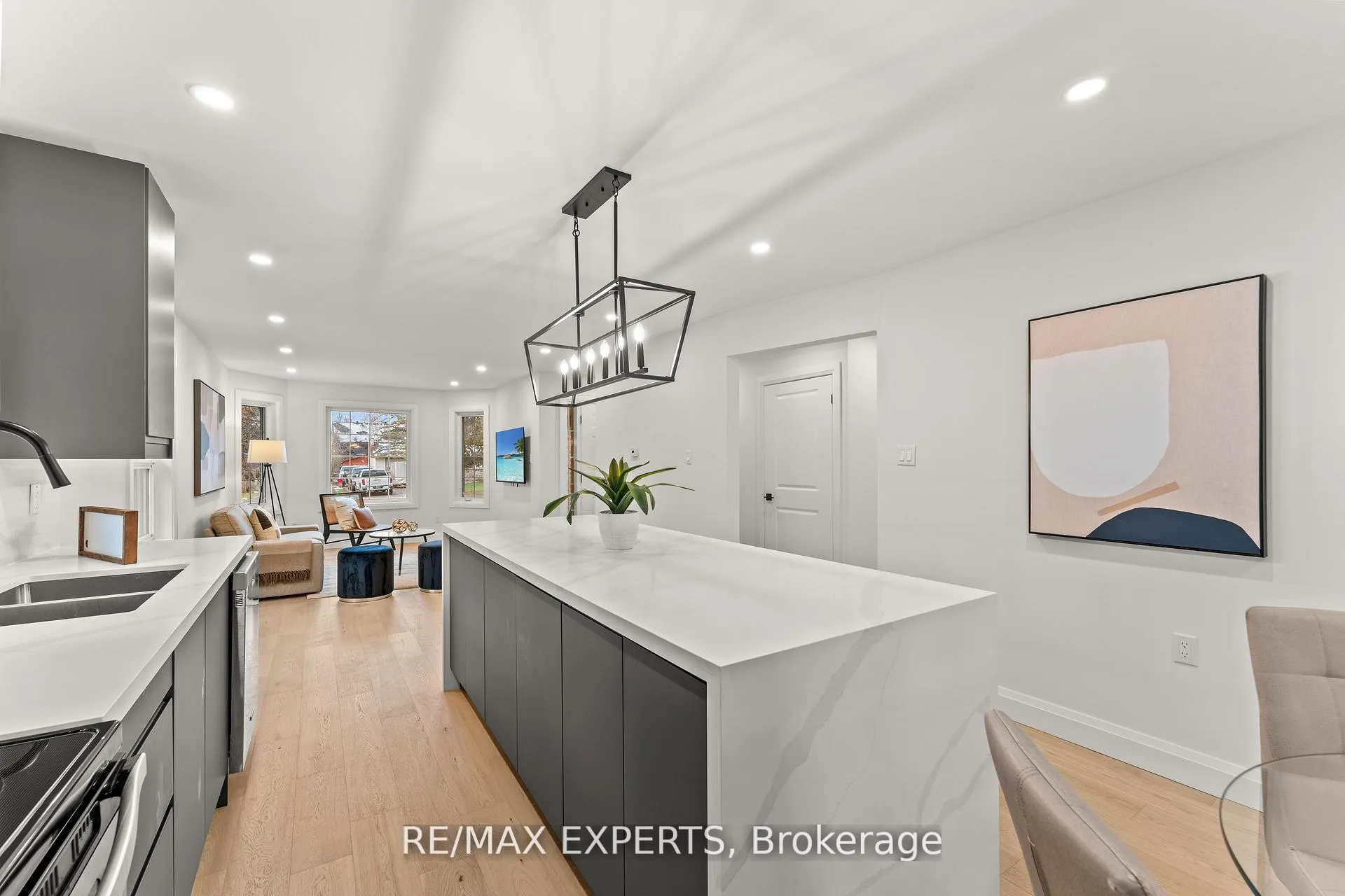 Photo 18 of 353 Walter Drive, Georgina, Keswick South — HOMEH