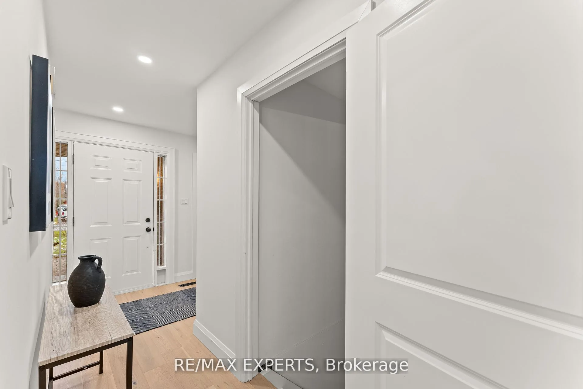 Photo 34 of 353 Walter Drive, Georgina, Keswick South — HOMEH
