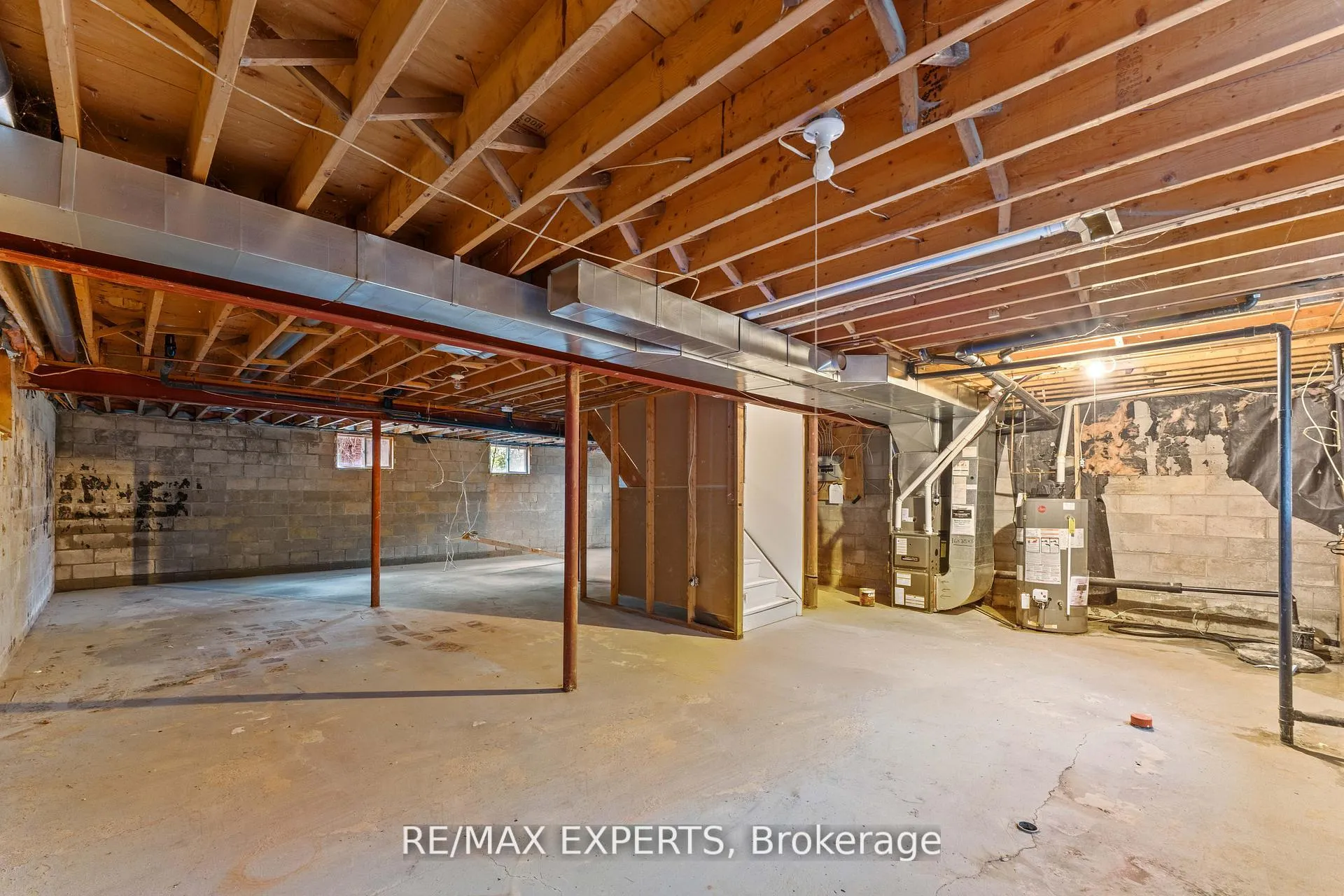Photo 35 of 353 Walter Drive, Georgina, Keswick South — HOMEH