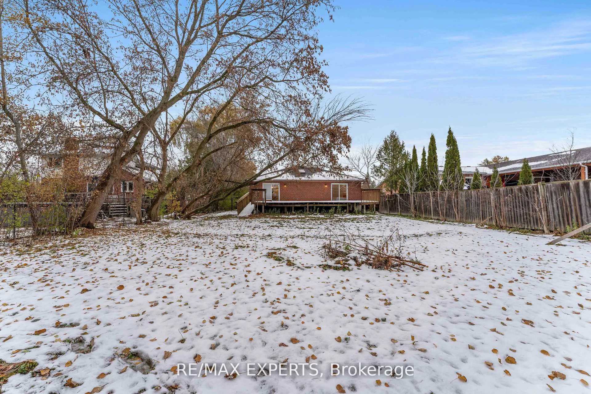 Photo 37 of 353 Walter Drive, Georgina, Keswick South — HOMEH