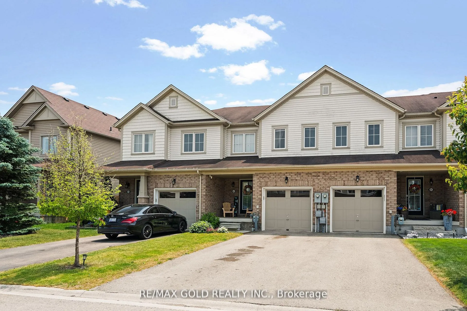 Photo 1 of 8541 Nightshade Street, Niagara Falls, Brown — HOMEH