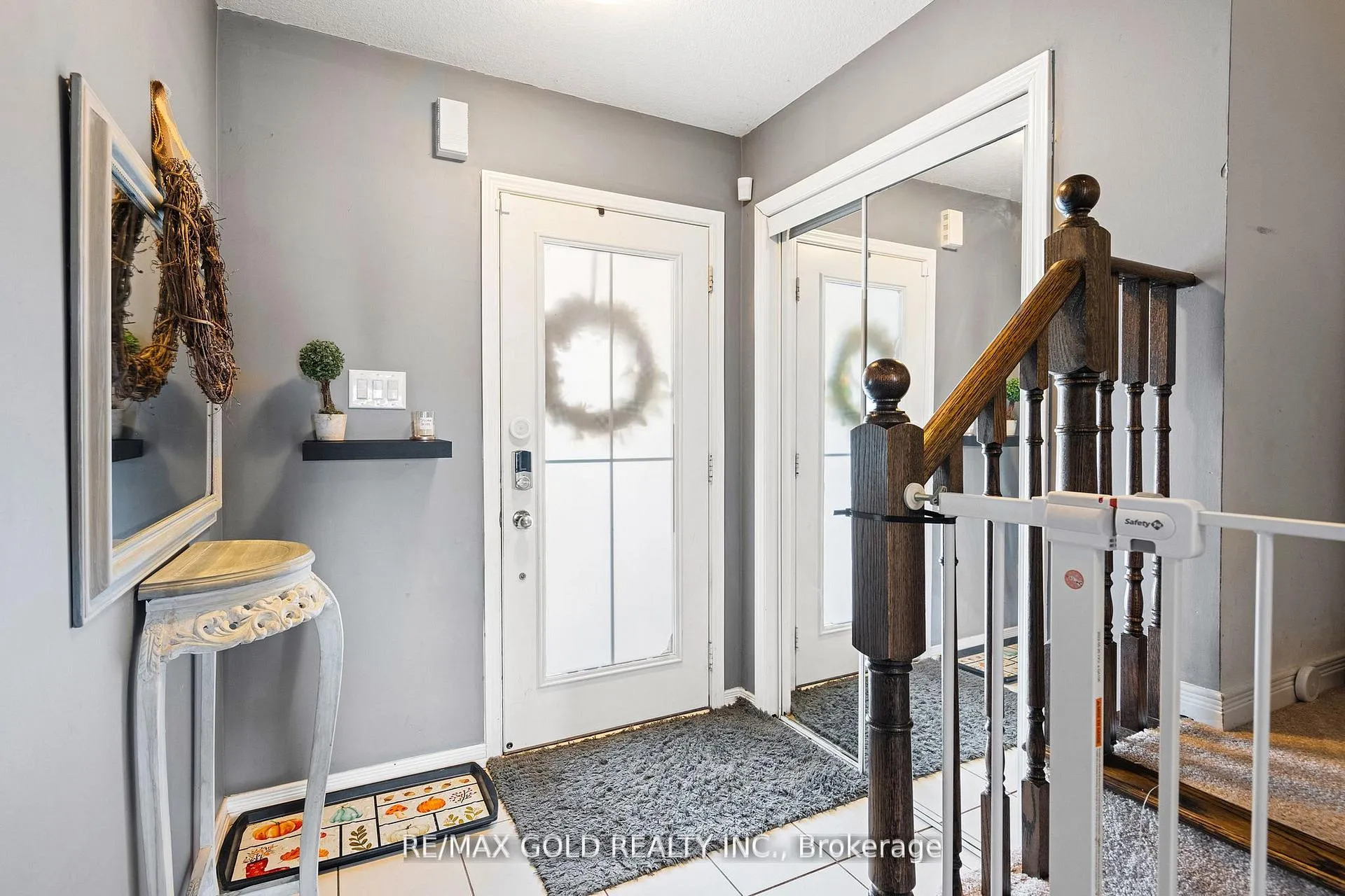 Photo 4 of 8541 Nightshade Street, Niagara Falls, Brown — HOMEH