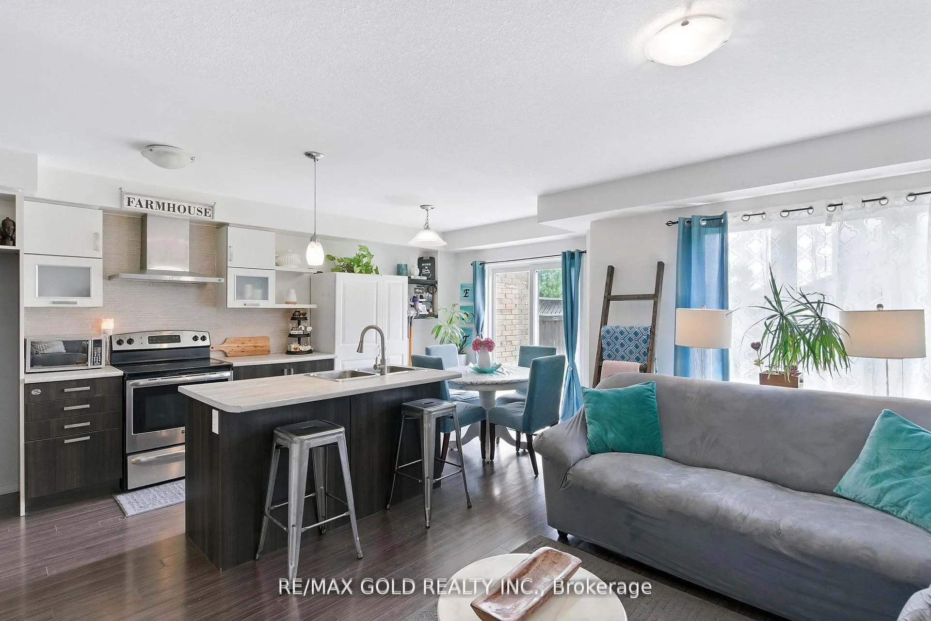 Photo 6 of 8541 Nightshade Street, Niagara Falls, Brown — HOMEH