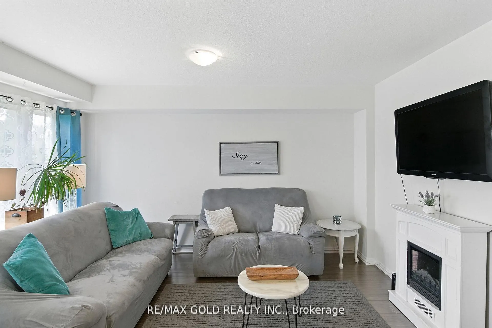 Photo 10 of 8541 Nightshade Street, Niagara Falls, Brown — HOMEH