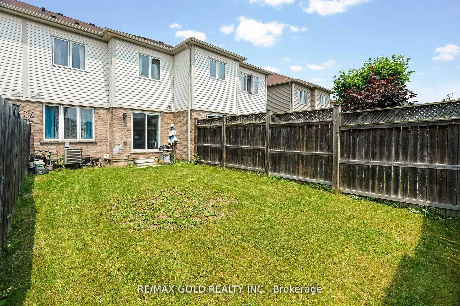 Photo 24 of 8541 Nightshade Street, Niagara Falls, Brown — HOMEH