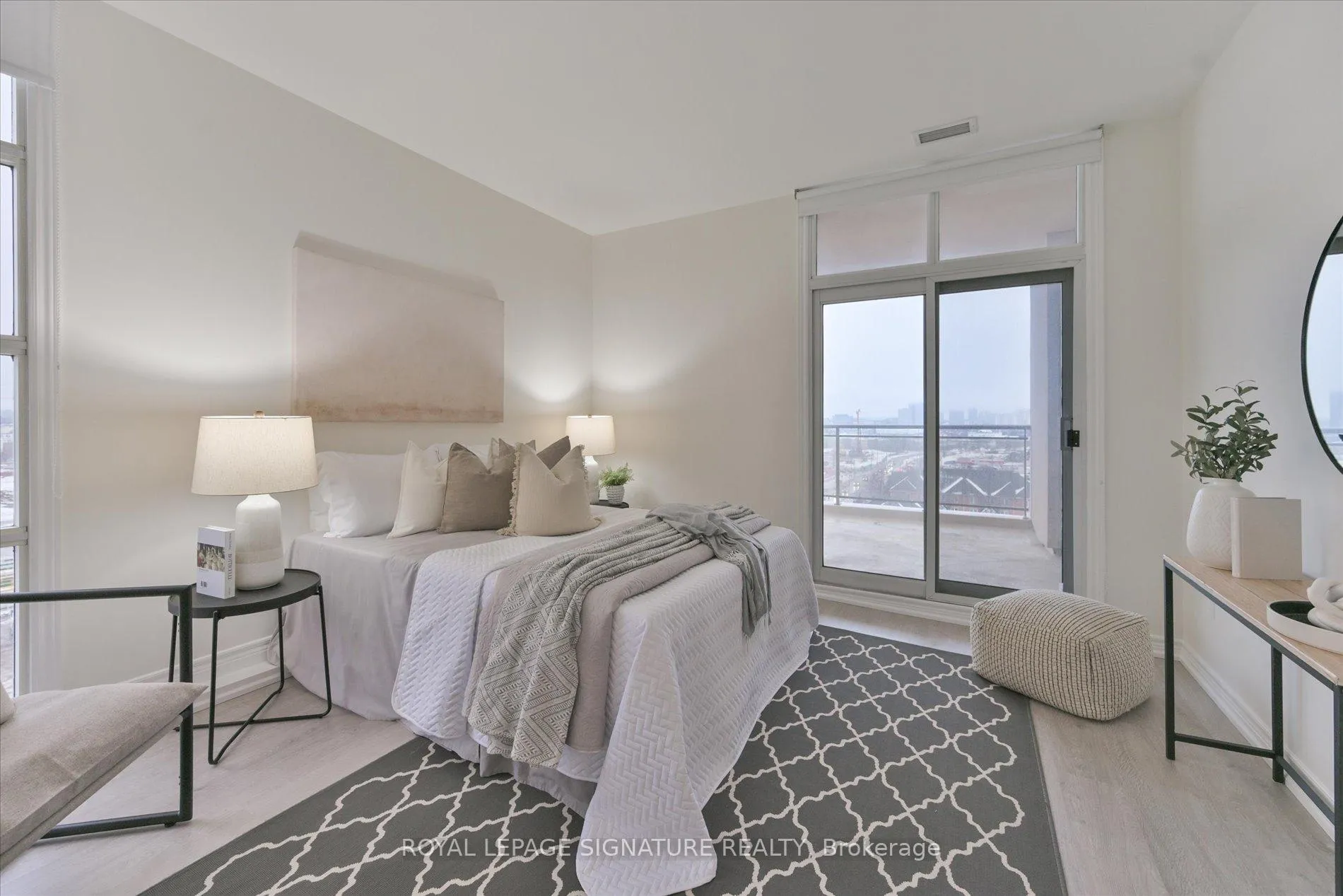 Photo 17 of Unit 709, 1 Leaside Park Drive, Toronto, Thorncliffe Park — HOMEH
