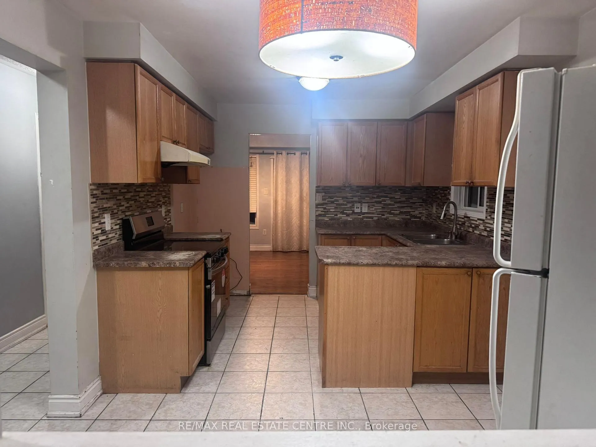 Photo 3 of 23 Lonestar Crescent, Brampton, Fletcher's Meadow — HOMEH