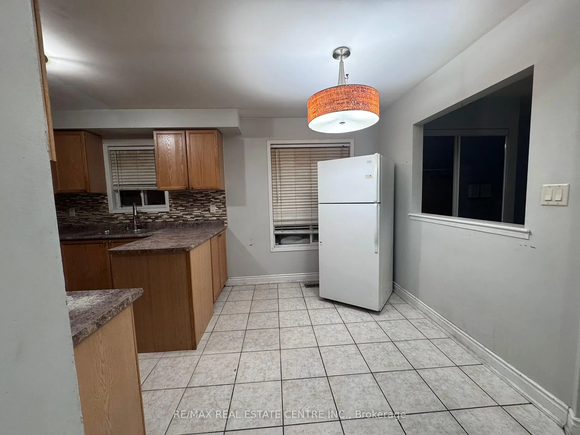 Photo 4 of 23 Lonestar Crescent, Brampton, Fletcher's Meadow — HOMEH